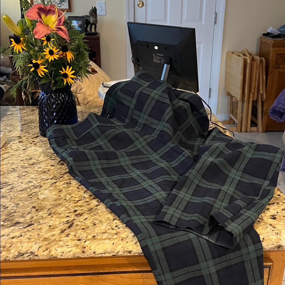 Counterparts hunter and Navy black watch Plaid Trousers! Worn once !